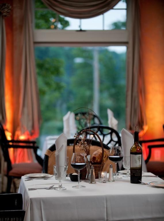D. Hotel Suites & Spa Holyoke Buitenkant foto