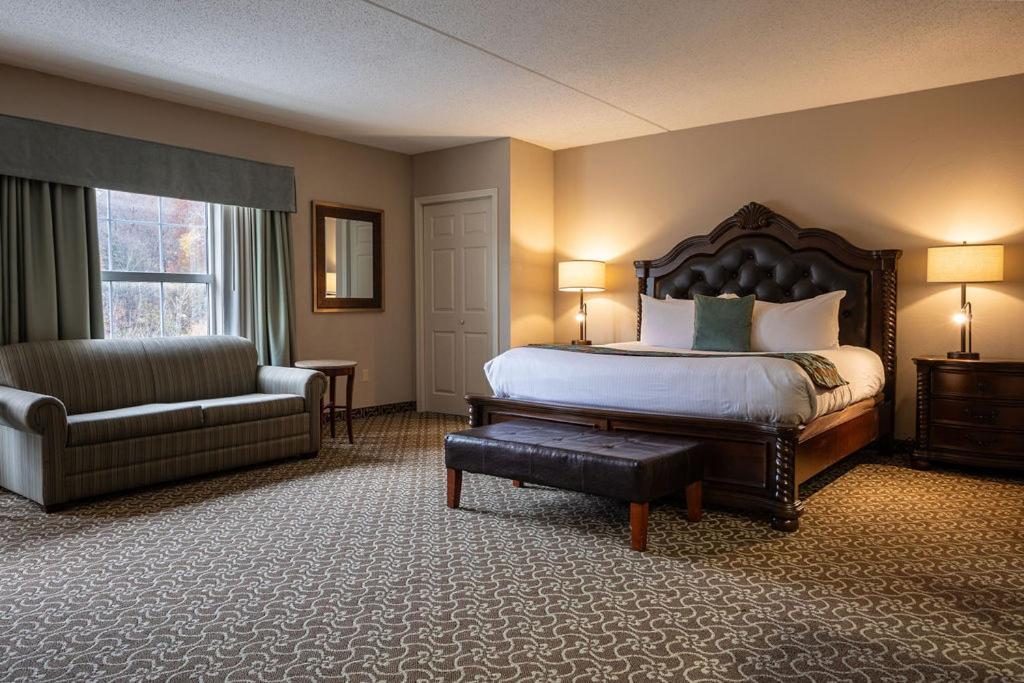 D. Hotel Suites & Spa Holyoke Buitenkant foto