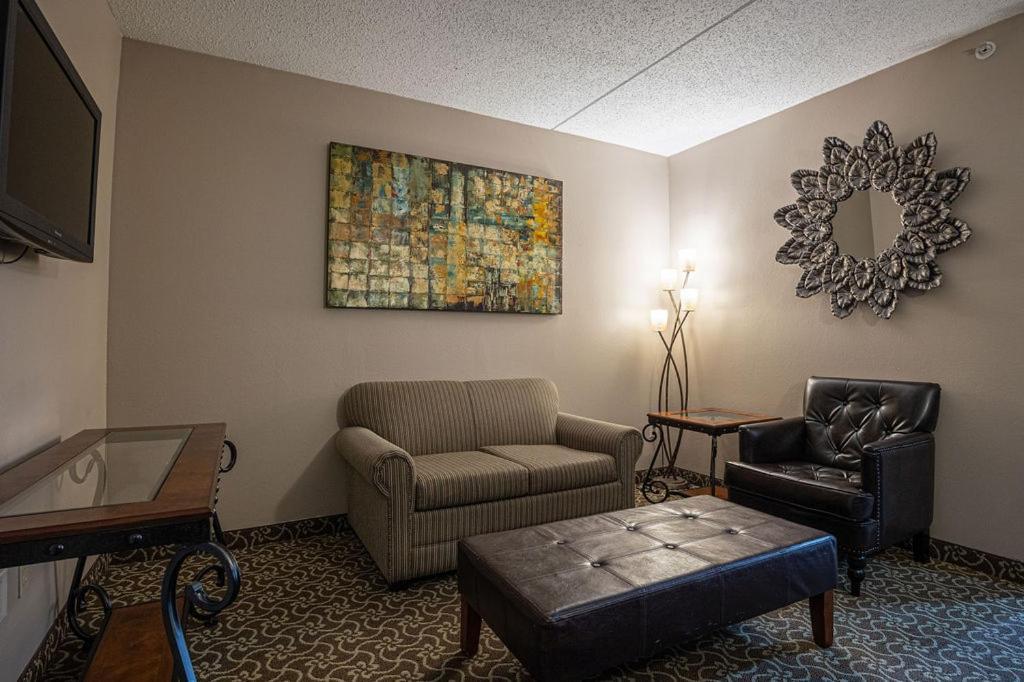 D. Hotel Suites & Spa Holyoke Buitenkant foto