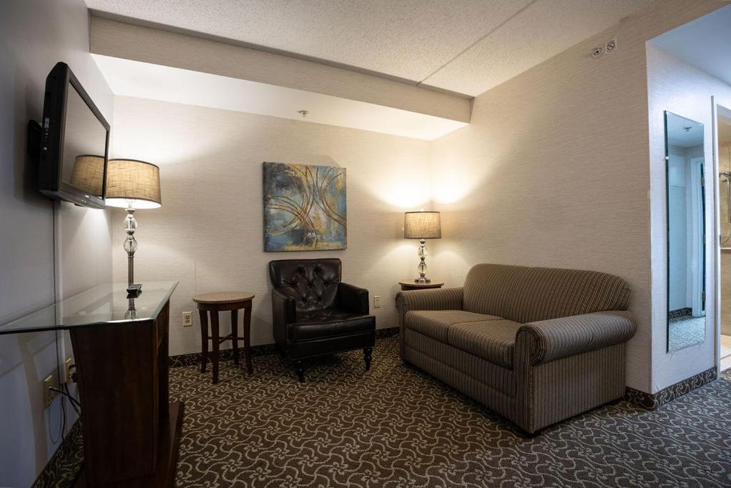 D. Hotel Suites & Spa Holyoke Buitenkant foto