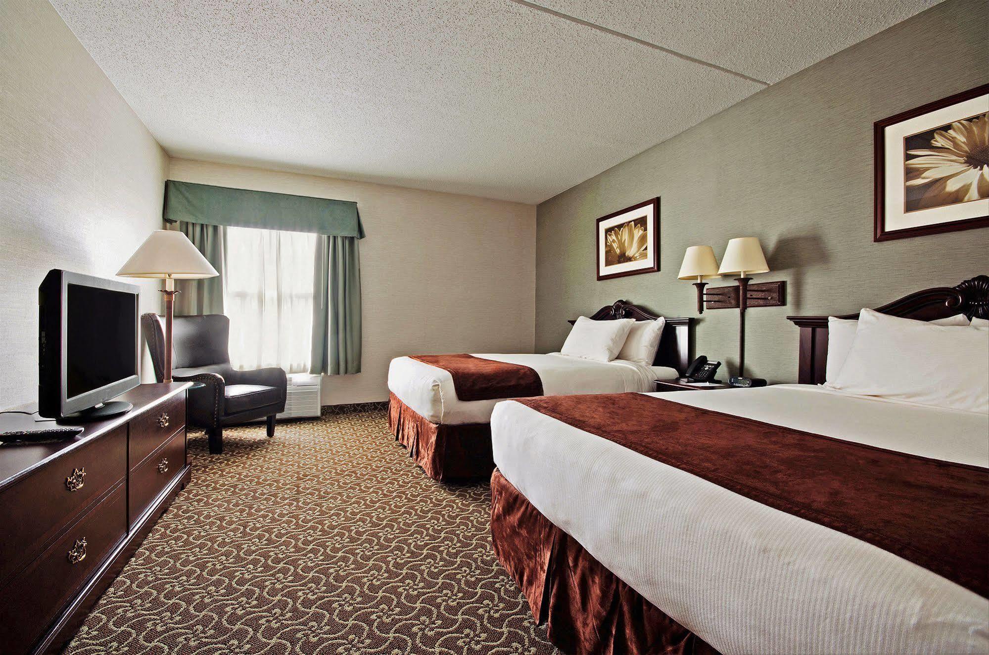 D. Hotel Suites & Spa Holyoke Buitenkant foto