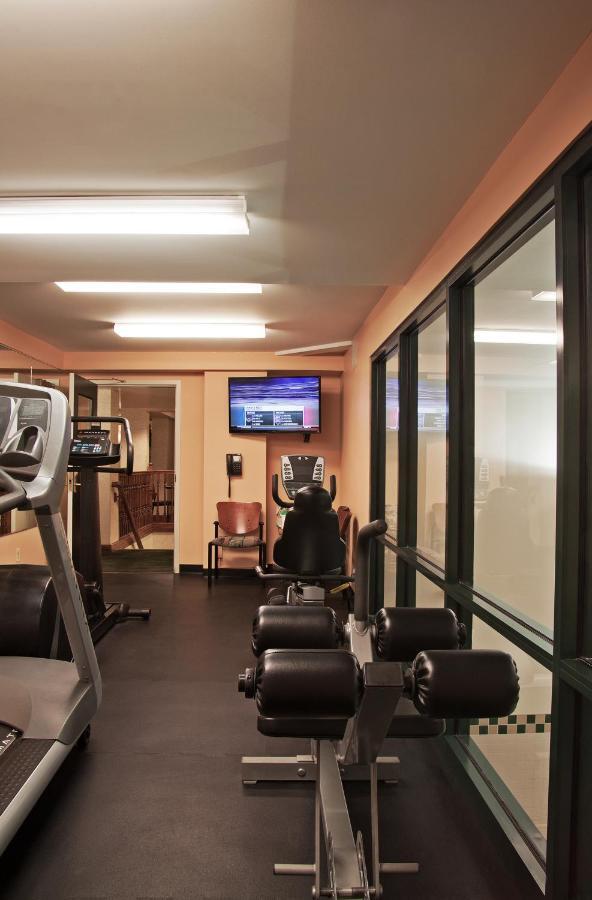 D. Hotel Suites & Spa Holyoke Buitenkant foto